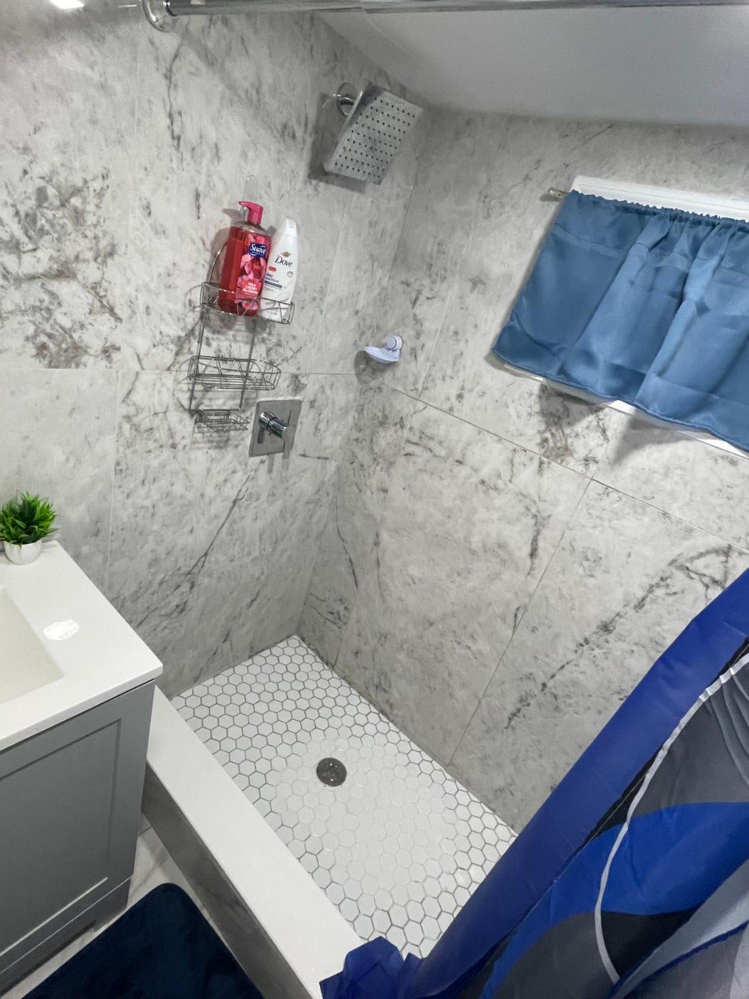 A Unique Beautiful Home Elmont المظهر الخارجي الصورة